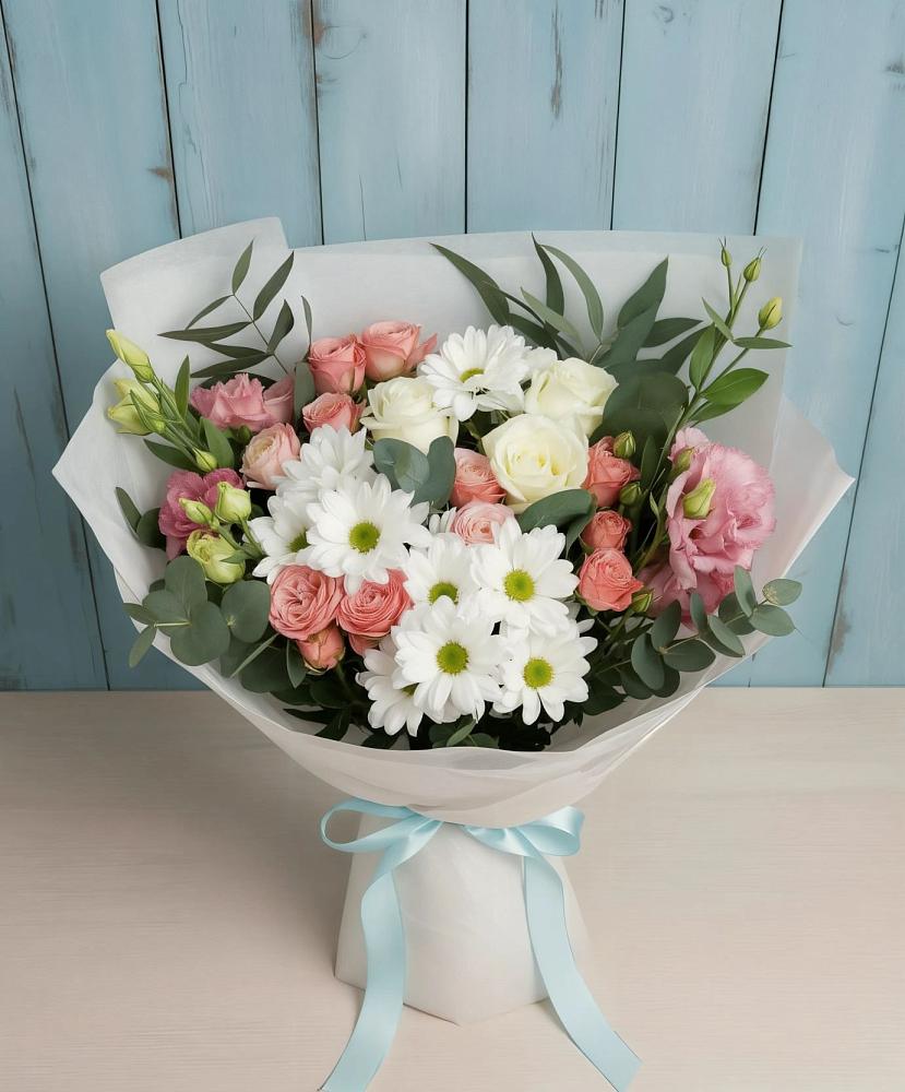Букет цветов из: Розы, Лизиантусы и Хризантемы в Ухте