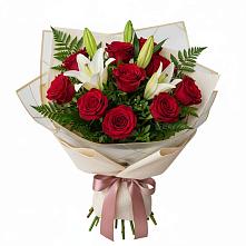 Букет цветов из:  Лилии и Розы в Ухте