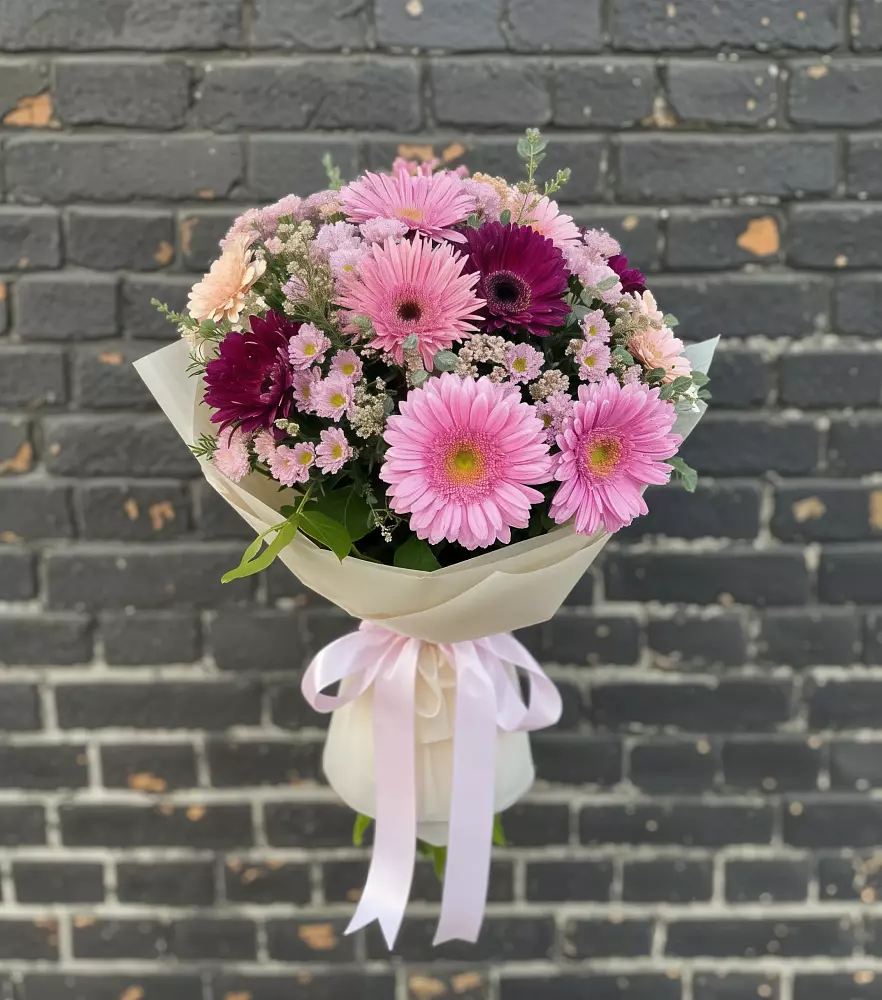 Букет цветов из: Герберы и Хризантемы в Ухте