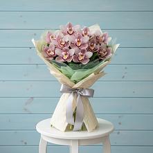Букет цветов из:  Орхидеи и Розы в Ухте
