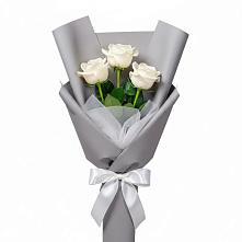 Букет 3 белые розы в Ухте