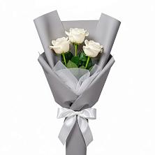 Букет 3 белые розы в Ухте