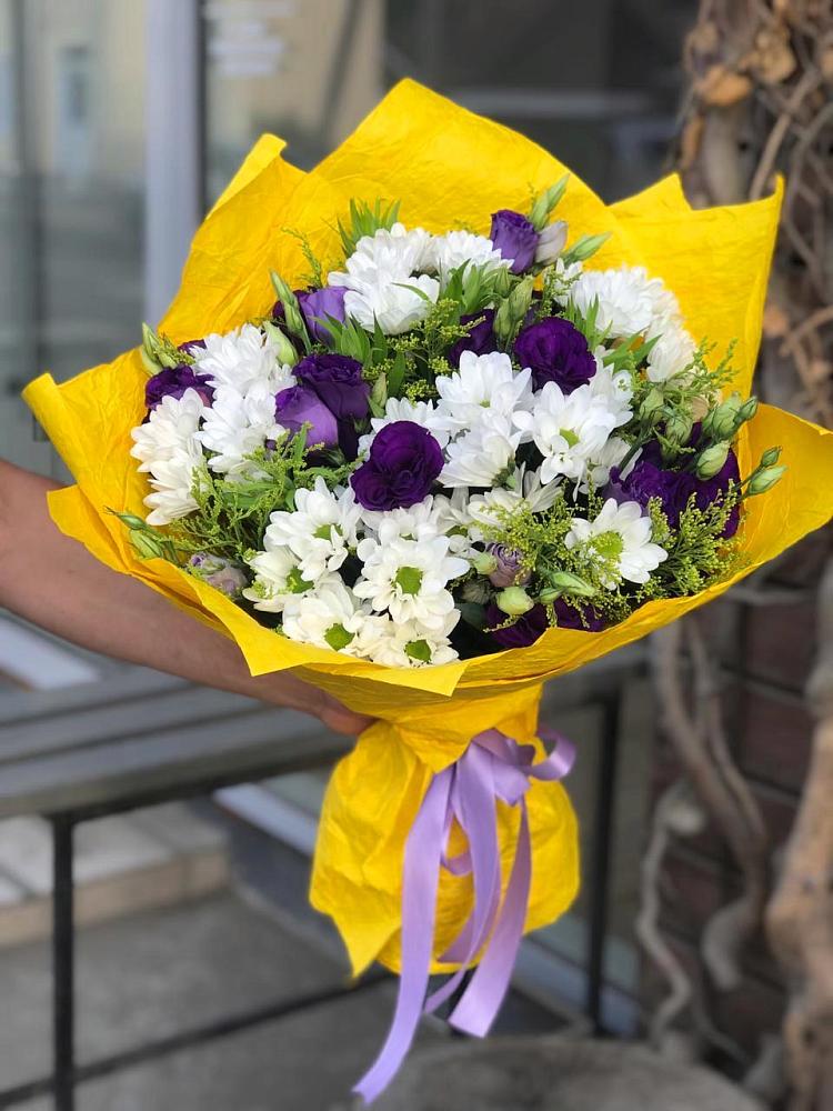 Букет цветов из: Ирисы, Хризантемы и Ромашки в Ухте