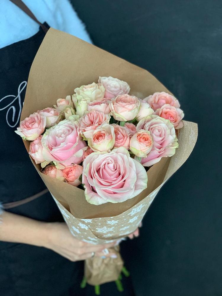 Букет цветов из: Хризантемы и Розы в Ухте