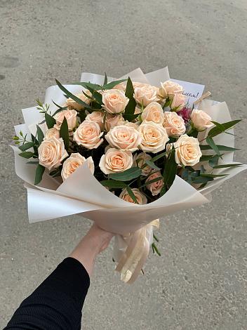 Букет Кремовые розы Латте в Ухте