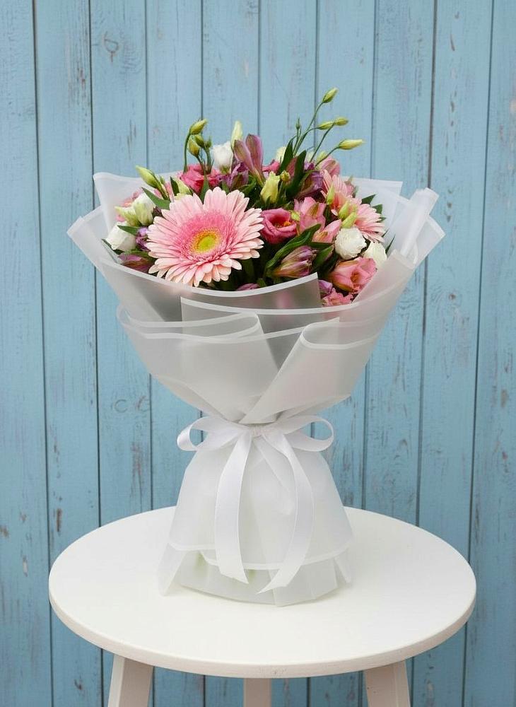 Букет цветов из: Герберы, Альстромерии и Лизиантусы в Ухте