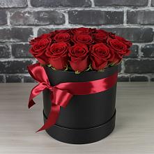 Цветочная композиция из Розы в шляпной коробке в Ухте