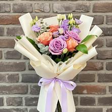 Букет цветов из:  Лизиантусы и Розы #REPLACE_PRED# Ухте