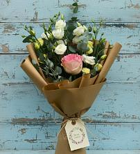 Букет цветов из:  Розы и Лизиантусы #REPLACE_PRED# Ухте